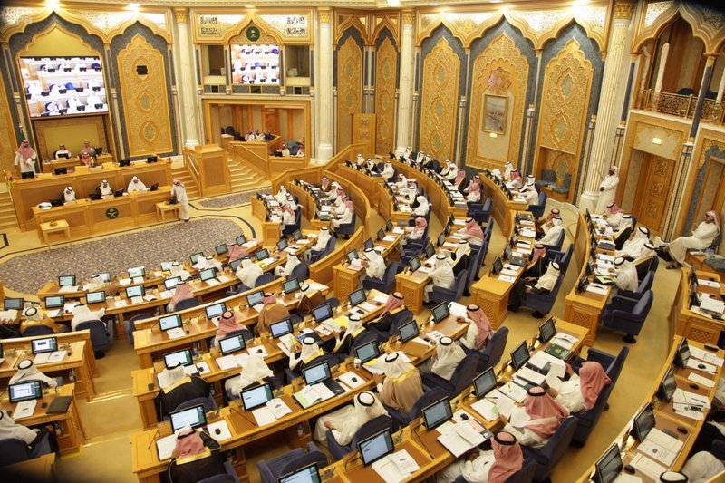 “الشورى”.. منح مجلس الوزراء صلاحية تخفيض الحد الأقصى لساعات العمل