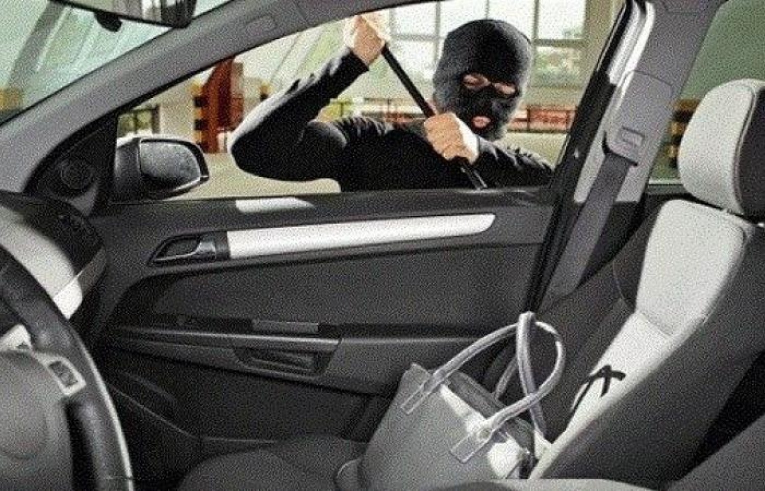 طريقة بسيطة لمنع «اللصوص» من سرقة سيارتك