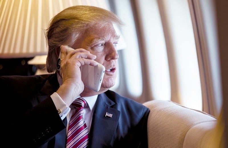 لاستخدامه هاتفاً غير آمن.. الصين تنصح ترامب بهاتف “هواوي” لهذا السبب
