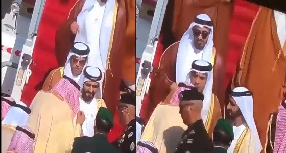 بالفيديو.. هذا ما قام به الشيخ منصور بن زايد أمام الملك سلمان وأشاد به الآلاف