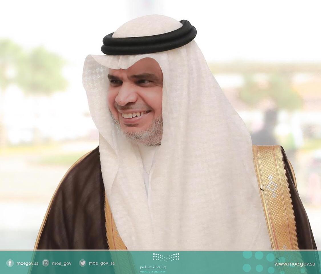 وزير التعليم السابق أحمد العيسى يطمئن محبيه: أنا بخير
