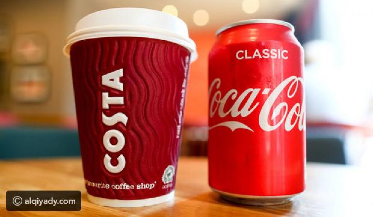 Кофеин в кока коле. Кока кола кофе. Coca Cola кофе. Кафе Кока кола. Costa Coffee напитки.