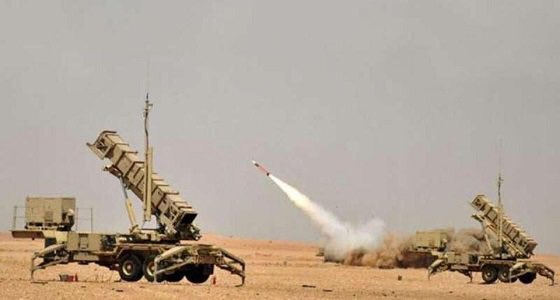 ‏… قوات الدفاع الجوي اعترضت صاروخاً حوثياً   فوق سماء جدة …
