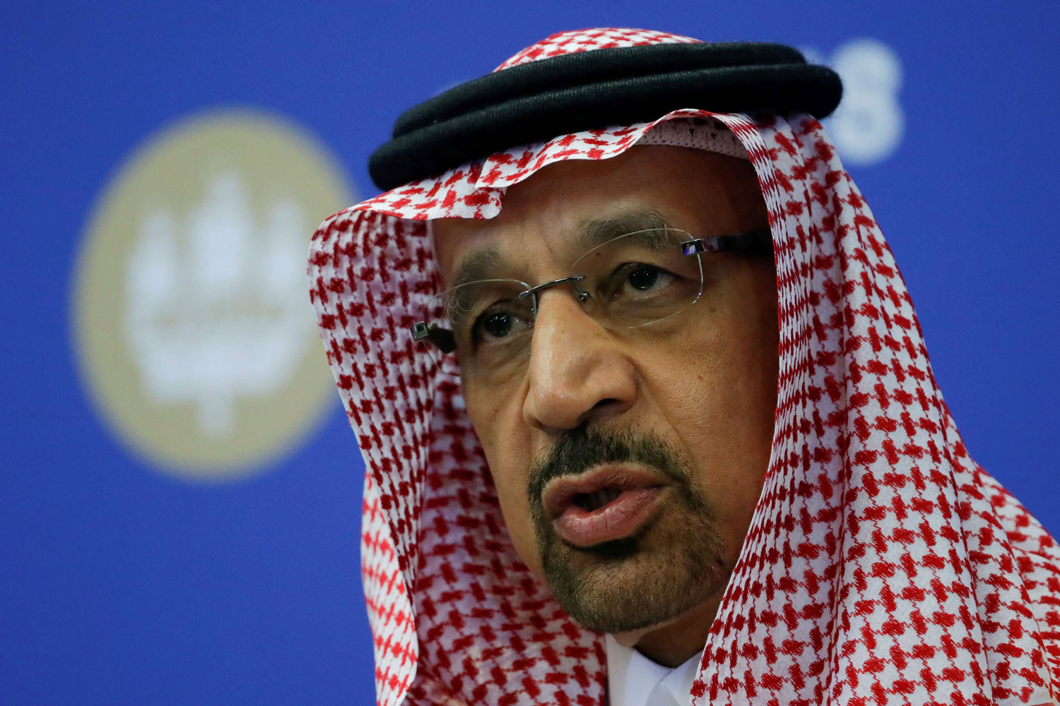 وزير الطاقة يشجب الاعتداء على ناقلتين سعوديتين