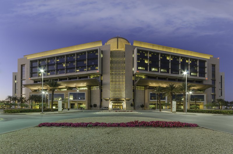 4 وظائف إدارية وصحية شاغرة في مستشفى الملك عبدالله الجامعي