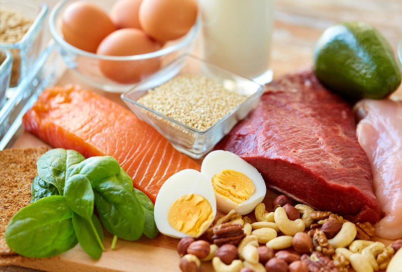ماذا يحدث لجسمك إذا لم تتناول ما يكفي من البروتين؟