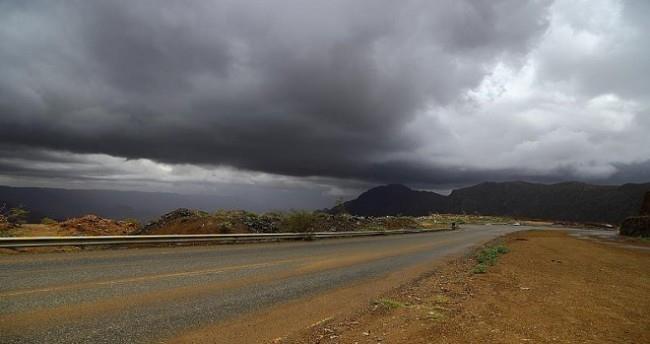 “الأرصاد” تصدر تنبيهات بهطول أمطار على 6 مناطق.. وانخفاض ملموس في درجات الحرارة شمال المملكة