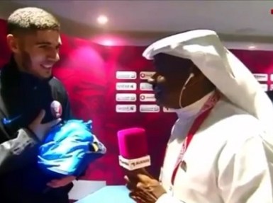 مهزلة.. لاعب منتخب قطر لا يتحدث العربية ويورط مراسل « الكأس » (فيديو)