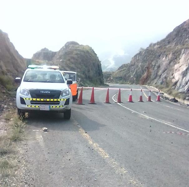فيديو.. لحظة انهيار صخري كبير في طريق جبل صماد ببلغازي