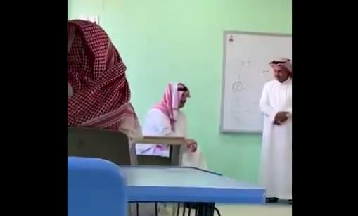 فيديو.. الأمير تركي بن طلال يفاجئ مدرسة بزيارة تفقدية في أول يوم دراسي