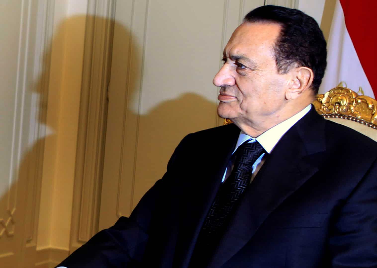 نشرها لنفي شائعة وفاته.. شاهد آخر صورة للرئيس حسني مبارك