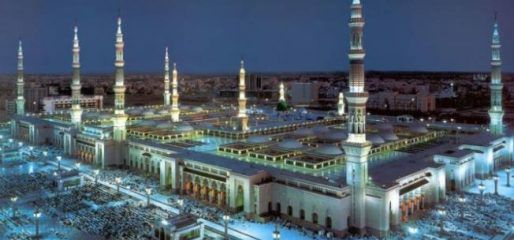 إقامة صلاة التراويح في المسجد النبوي خلال شهر رمضان