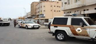 القبض على يمني صور أرففًا مفرغة من السلع لنشر الشائعات