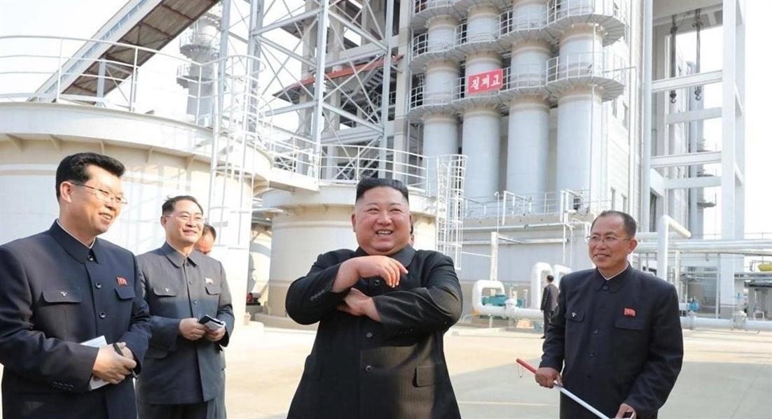 بعد تكهنات بوفاته.. شاهد أول ظهور لزعيم كوريا الشمالية للعلن