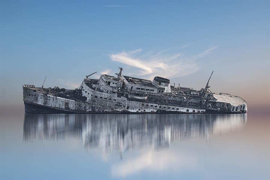 ما قصة سفينة “تيتانك السعودية” التي ترقد في ميناء الشعيبة؟ (صور)