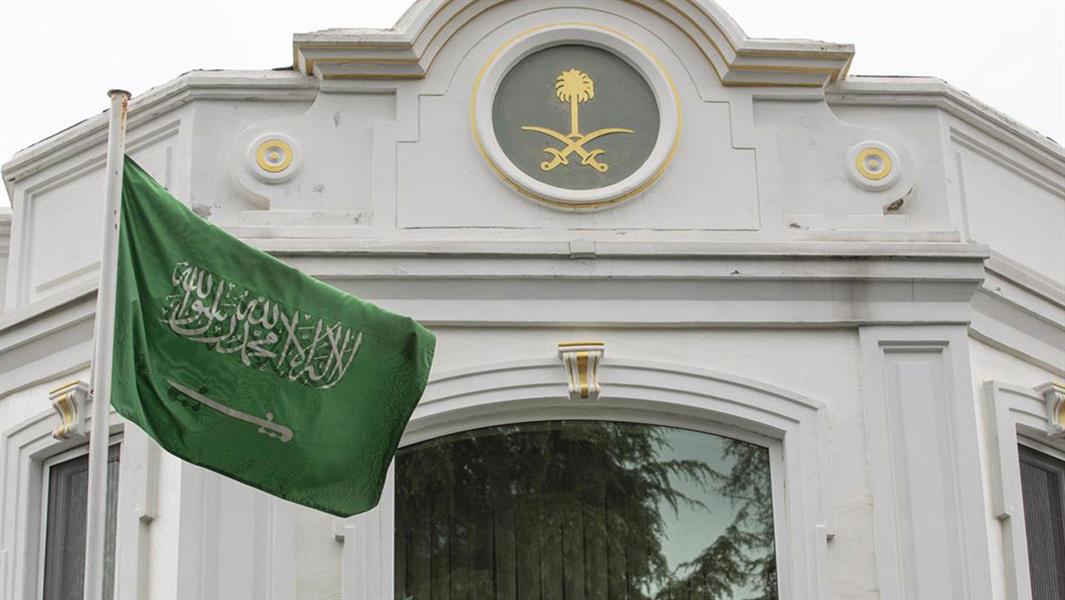 سفارة المملكة في الكويت تصدر توضيحاً بشأن عودة المواطنين وأسرهم من غير السعوديين