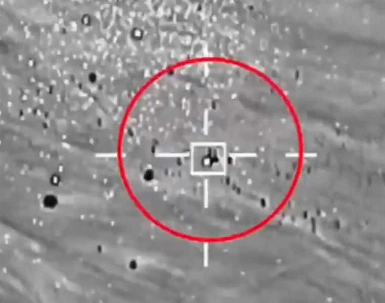 فيديو يوثق لحظة اعتراض وتدمير الطائرتين المفخختين اللتين أطلقتهما الميليشيات الحوثية باتجاه المملكة