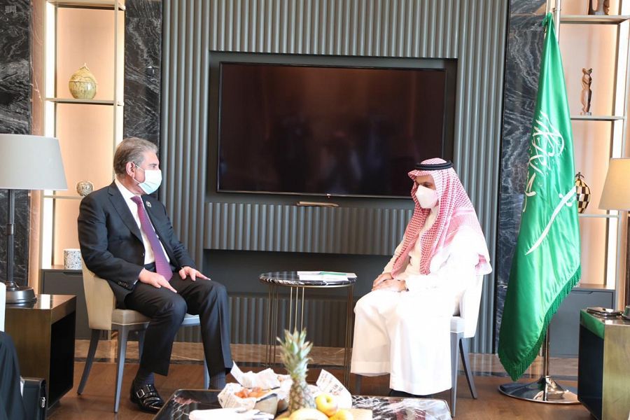 الأمير فيصل بن فرحان يلتقي وزير الخارجية الباكستاني
