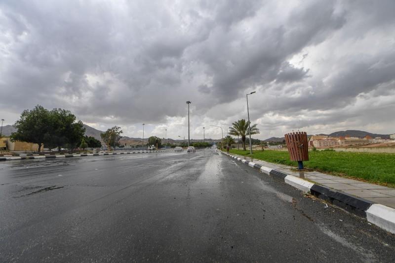 “الأرصاد”: هطول أمطار رعدية على معظم مناطق المملكة من يوم غدٍ الأربعاء إلى الأحد