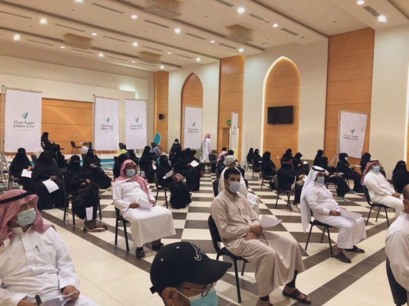 إقبال كبير على مركز لقاحات كورونا لمعلمي ومعلمات مكة – أخبار السعودية