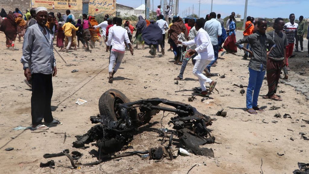 الصومال.. مقتل 7 على الأقل في تفجير انتحاري بالعاصمة مقديشو