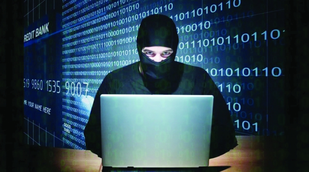 الكشف عن عصابة إلكترونية تستهدف أرصدة البنوك – أخبار السعودية