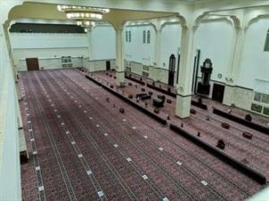 "الشؤون الإسلامية" تُغلق 33 مسجداً في عدة مناطق بعد ثبوت 33 حالة كورونا بين المصلين