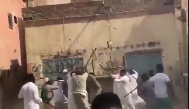 فيديو.. الإطاحة بأطراف مضاربة رقصة المزمار في جدة وإحالتهم للنيابة
