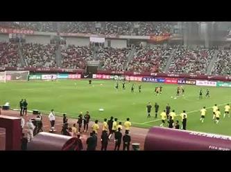 الجماهير الصينية في مباراة غوام بالتصفيات الأسيوية المؤهلة للمونديال