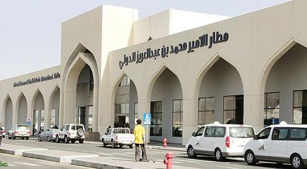 العتيبي يقف على جاهزية صالات الجوازات بمطار الأمير محمد بن عبدالعزيز الدولي