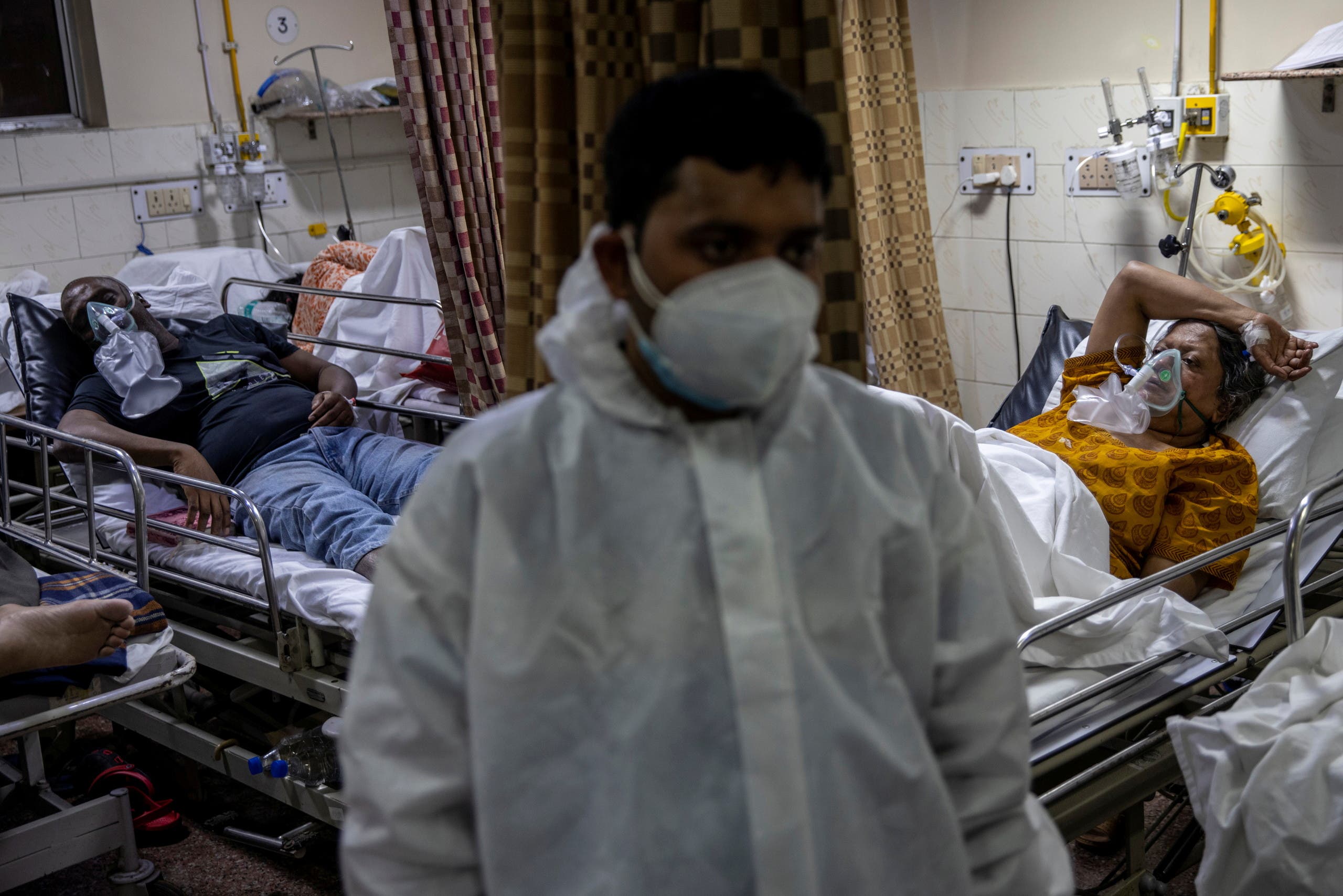 مستشفى في نيودلهي مكتظ بالمصابين بكورونا