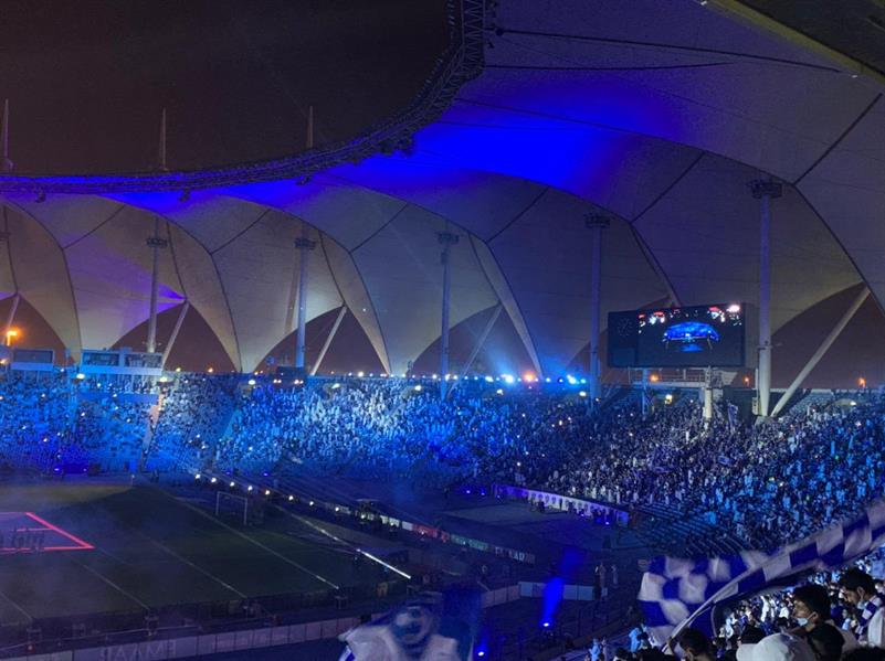 انطلاق الاحتفالات في ملعب الملك فهد بمناسبة تحقيق الهلال لقب دوري المحترفين