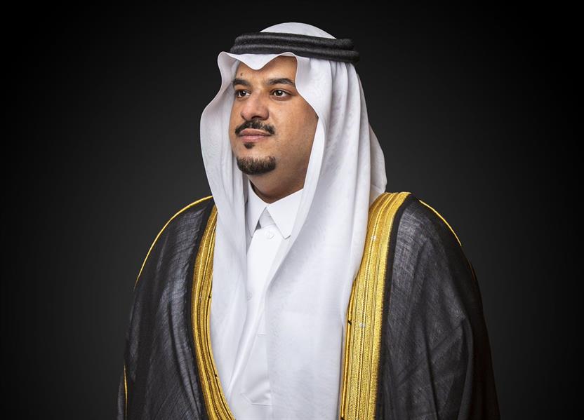 نائب أمير منطقة الرياض يؤدي صلاة الميت على الشيخ ناصر ...