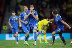 "أوكرانيا" تخطف فوزًا قاتلاً أمام "السويد" وتلاقي إنجلترا في ربع نهائي يورو 2020 (فيديو وصور)

