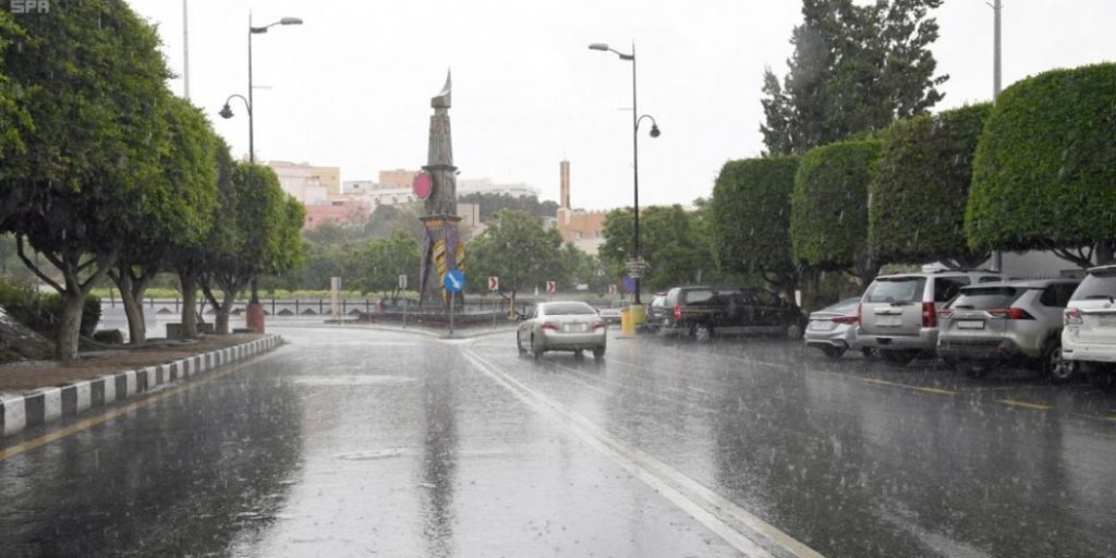 أمطار رعدية مصحوبة برياح نشطة على مناطق جازان، عسير ،الباحة ،مكة والمدينة