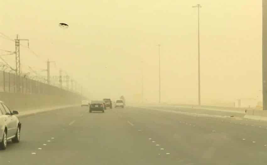 رياح سطحية مثيرة للغبار على سواحل مكة المكرمة والمدينة المنورة.. وتأثر الرؤية على وسط وشرق المملكة ونجران
