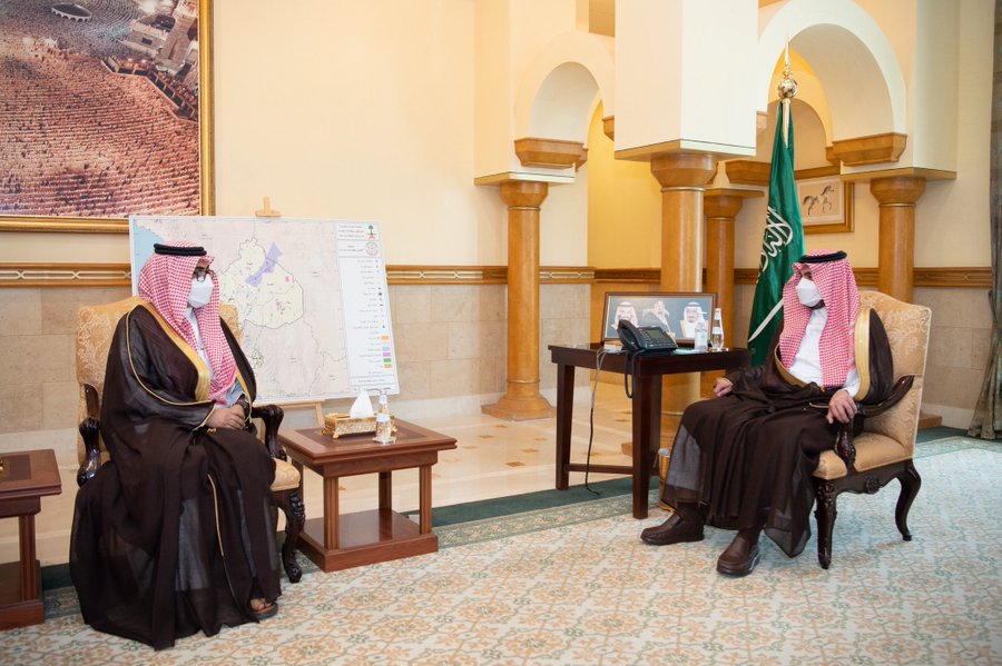نائب أمير مكة المكرمة يستقبل مدير التحريات الإدارية بالمنطقة