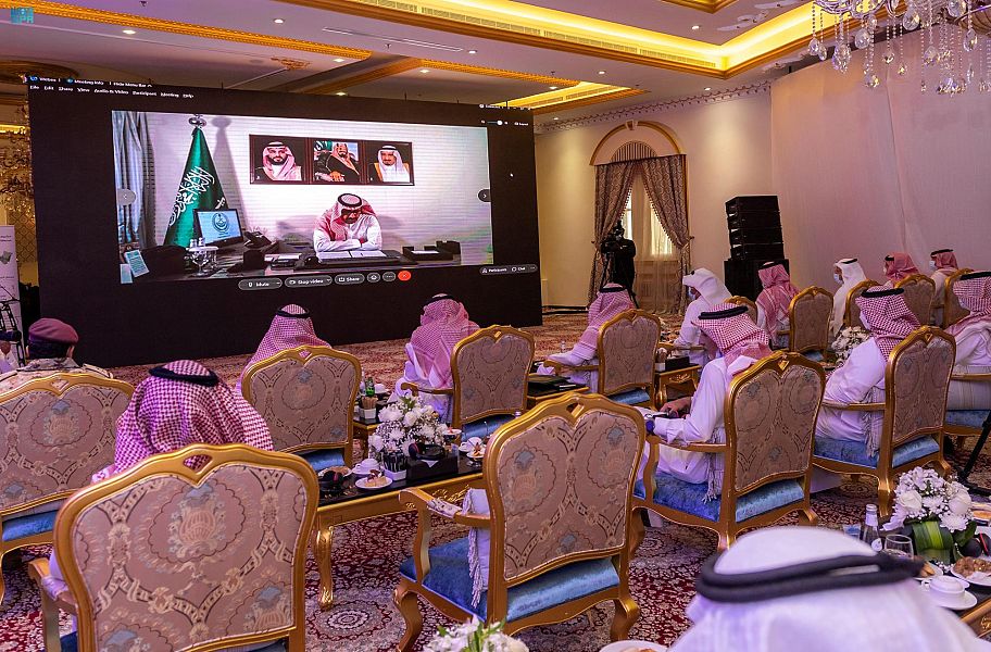 الأمير حسام بن سعود يفتتح ورشة عمل “رؤية منطقة ومدينة الباحة”