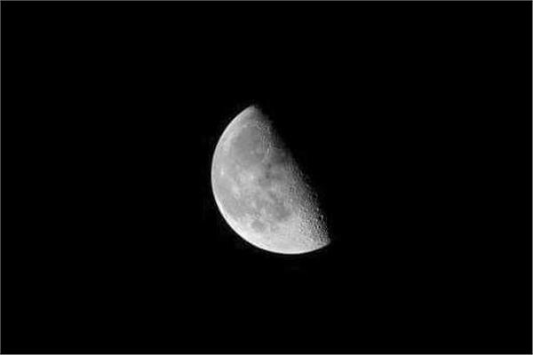 فلكية جدة : إشراق القمر في طور التربيع الأخير يزين السماء بعد منتصف الليل