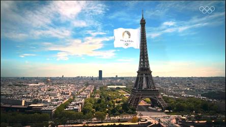 باريس تتسلم العلم الأولمبي بعد اسدال الستار على أولمبياد “طوكيو 2020”