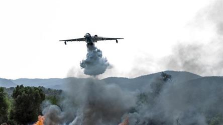 تحطم طائرة إطفاء روسية خلال مشاركتها بإخماد حرائق بغابات تركية (فيديو)