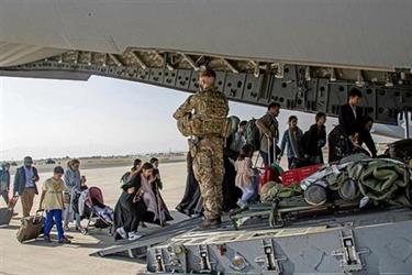 البنتاغون يؤكد إجلاء أكثر من 21 ألف شخص من أفغانستان خلال الساعات الـ 24 الماضية