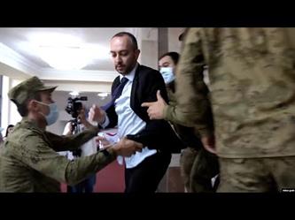 اشتباك عنيف بالأيدي بين عدد من النواب في البرلمان الأرميني