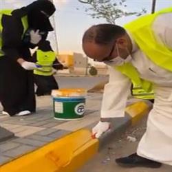 فيديو.. أهالي الرياض يشاركون في تزيين الشوارع لتحسين المشهد الحضري بالعاصمة