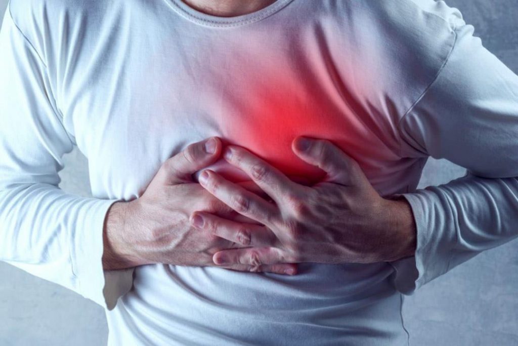 استشاري يكشف عن أشهر 3 أسباب وراء ضعف عضلة القلب