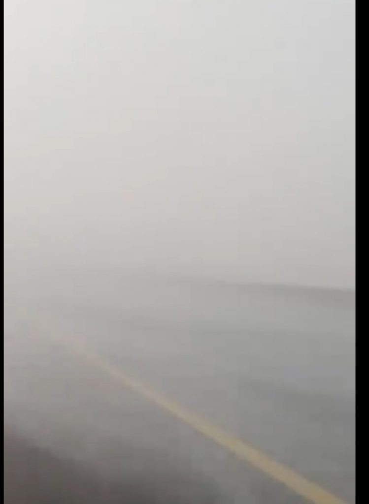 هطول أمطار غزيرة وصواعق عنيفة شمال مكة المكرمة (فيديو)