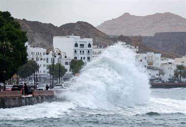 عمان تدعو سكان المناطق الواقعة في نطاق الحالة “شاهين” لإخلاء منازلهم