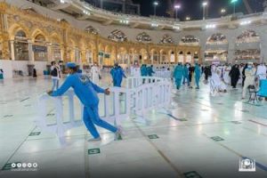 "استووا .. تراصوا".. تغريدة لـ"إمارة مكة" حول عودة الصلاة بالحرم دون تباعد تُثير تفاعلاً بتويتر 
