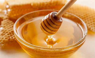 “معجزة شفاء”.. أربع فوائد مهمة للعسل