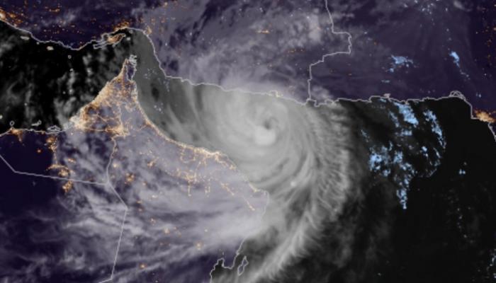 الإعصار شاهين.. الأرصاد ترفع الجاهزية للتعامل مع الظواهر المحتملة
